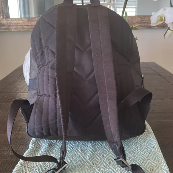 Michael Kors Signature Back Pack (Brown) w/Silver Hardware. - Picture 4 of 11